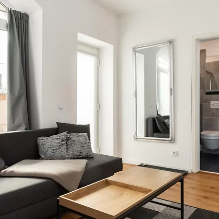Gewoelbewohnung Mit Terrasse Apartmán