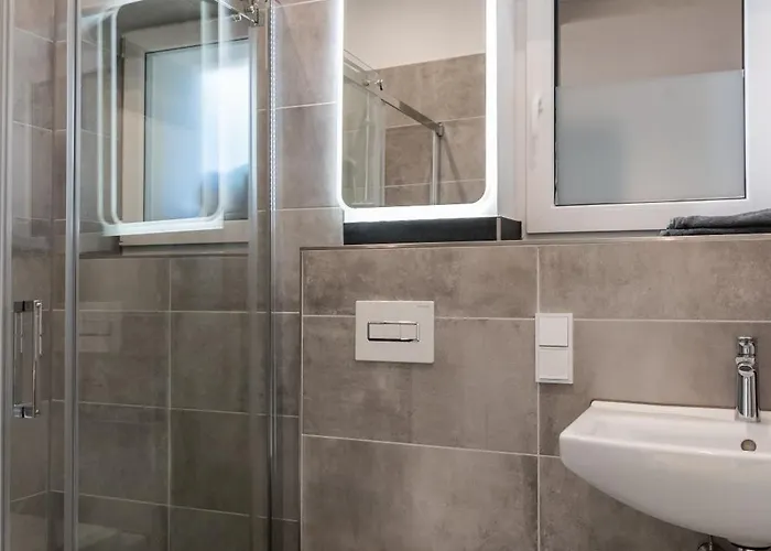 Gewoelbewohnung Mit Terrasse