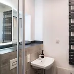 Gewoelbewohnung Mit Terrasse * دريسدن